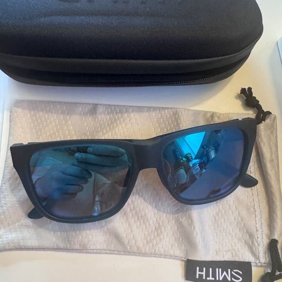 Smith Lowdown2 sunglasses matt Pacific Crystal + ChromaPop™ Glass Polarized Opal - Picture 2 of 5